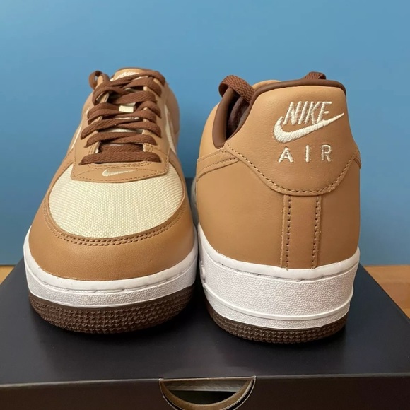 ***SOLD***Nike Air Force 1 low 2021 Acorn brown beige sneakers mens size 10.5 - Picture 2 of 5
